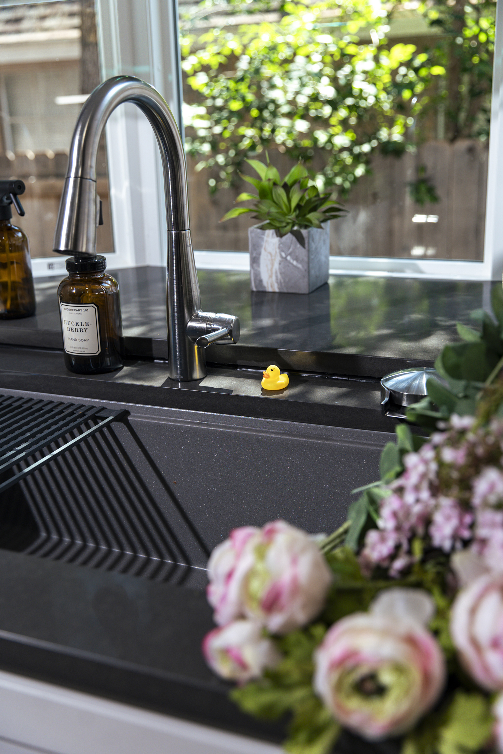 delta faucet sink kitchen remodel