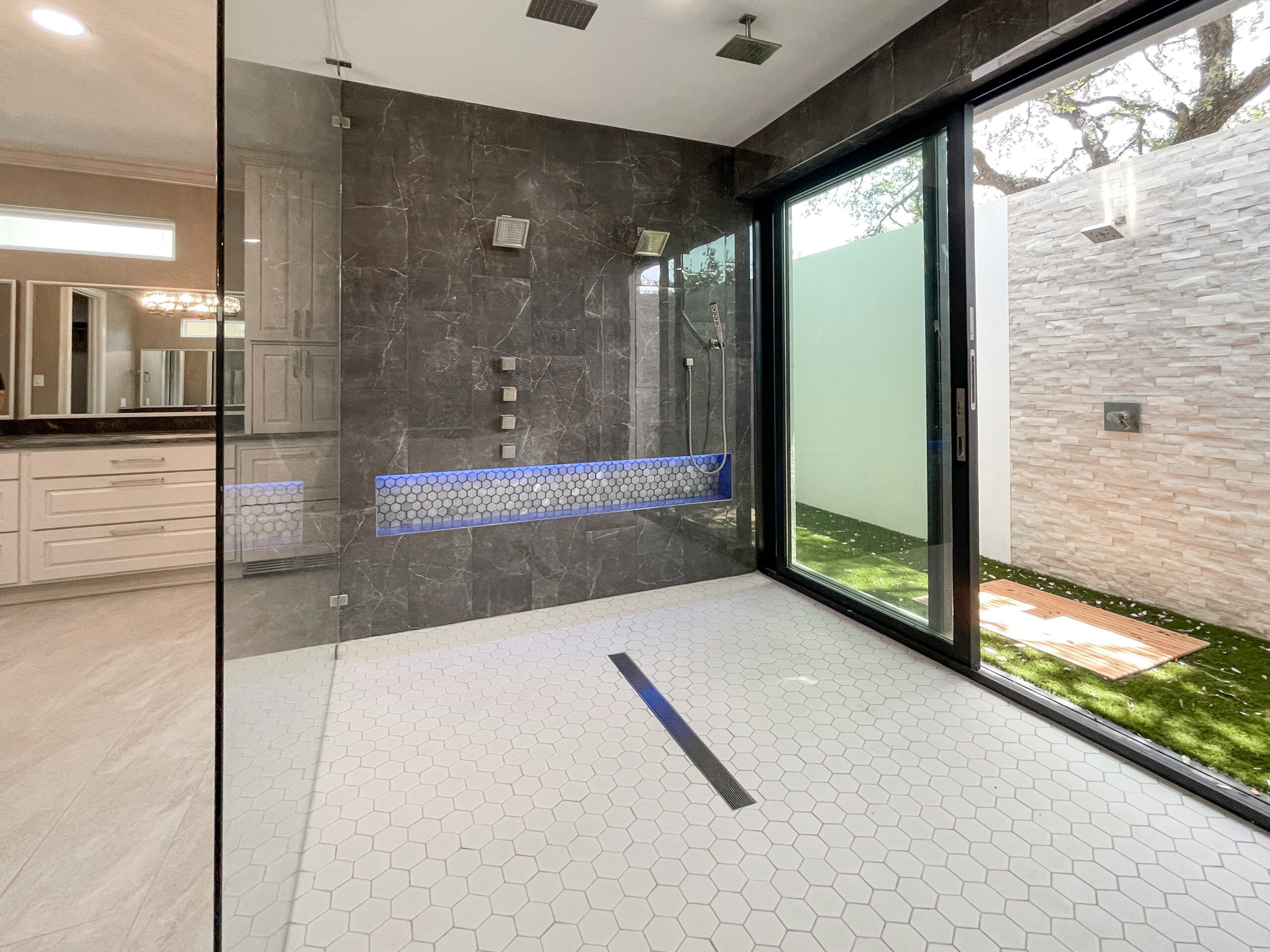 overhead shower outdoor shower wet area